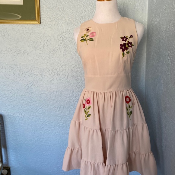 Kate Spade ♠️ Embroidered Floral Dress - Picture 2 of 9